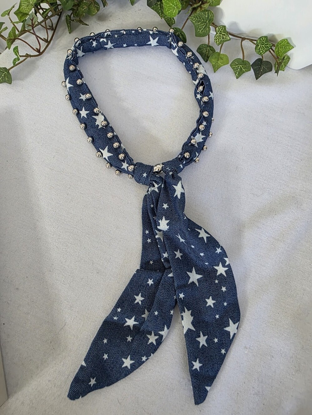 Studded Star Print Magnetic Choker Scarf – Blue Denim Style Americana - Picture 3 of 9